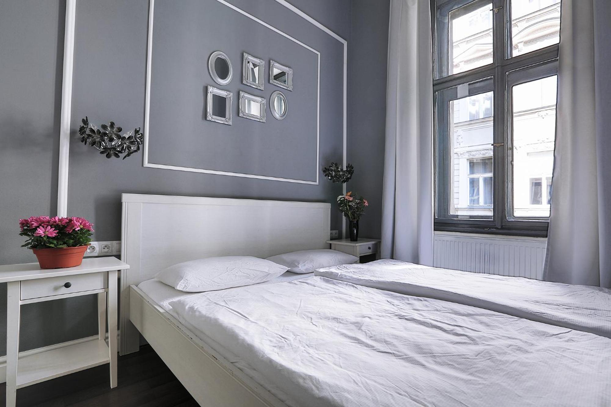 Two-Bedroom Haven In The Old Town プラハ エクステリア 写真
